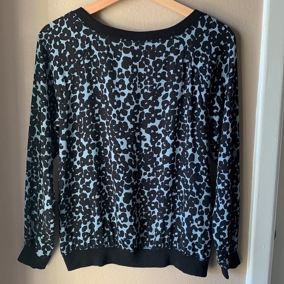 ANN TAYLOR LOFT Blue Print Long Sleeve Banded Waist Top - Picture 6 of 6